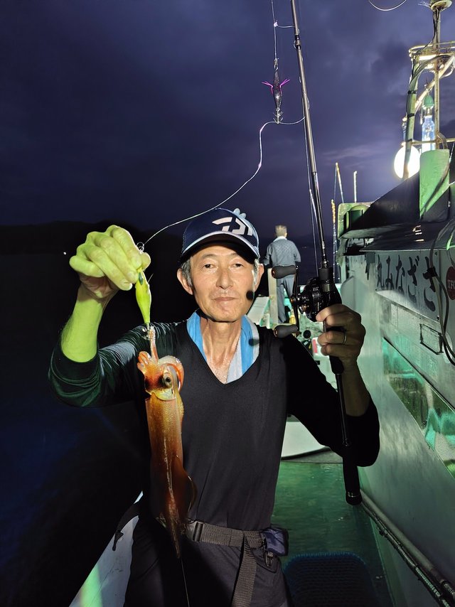 シロイカ(ケンサキイカ)