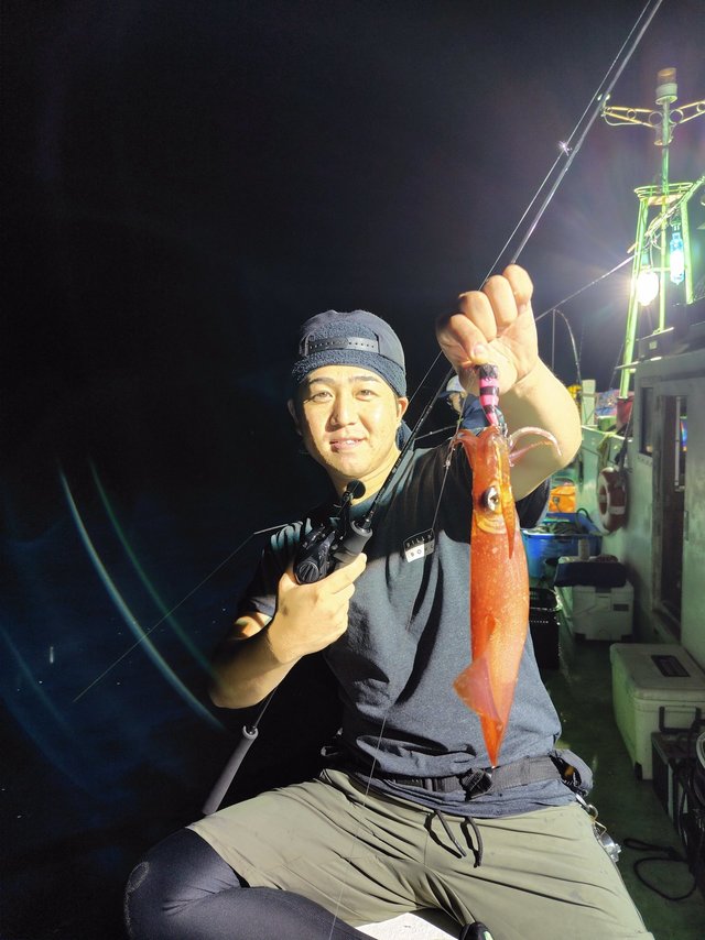 シロイカ(ケンサキイカ)