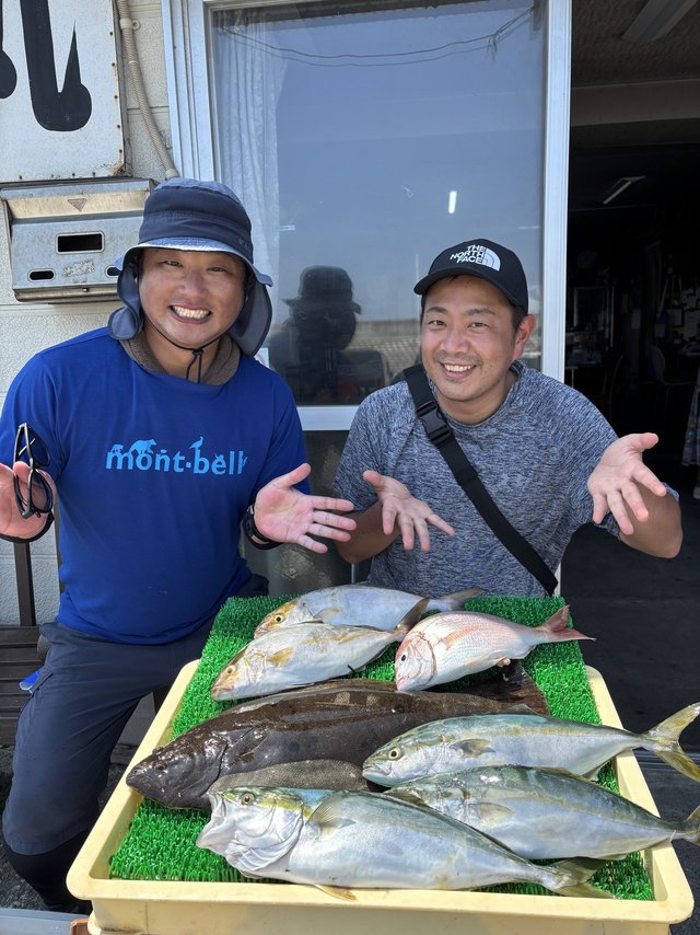 イナダ(ブリ)・カンパチ・ヒラメ