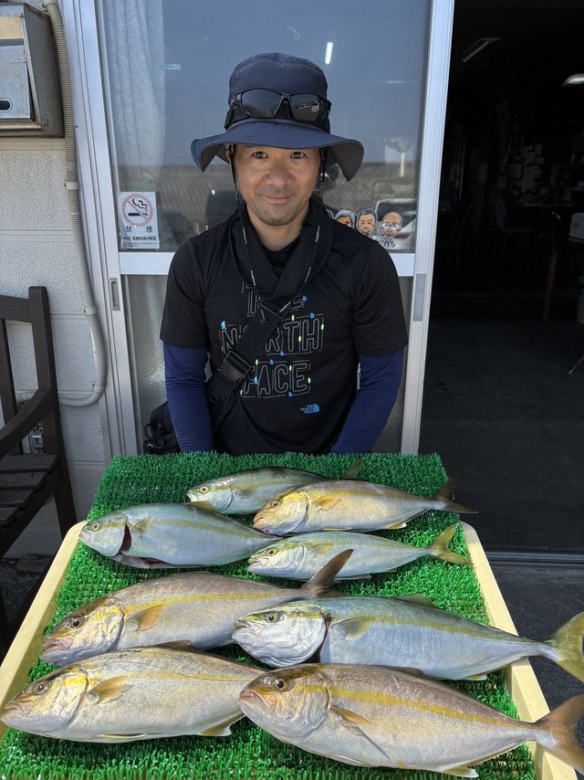 イナダ(ブリ)・カンパチ