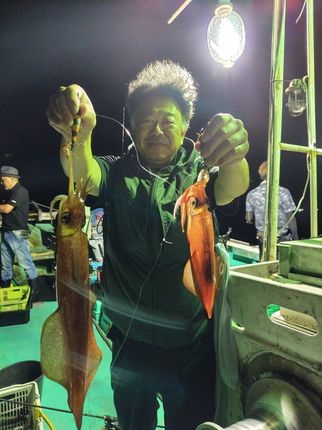 シロイカ(ケンサキイカ)