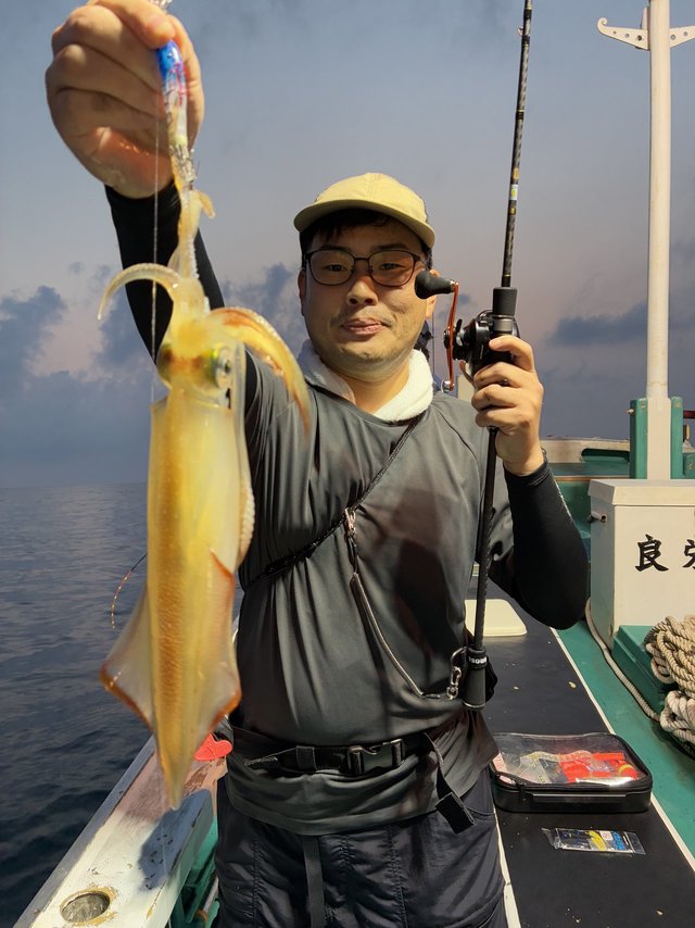 アカイカ(ケンサキイカ)