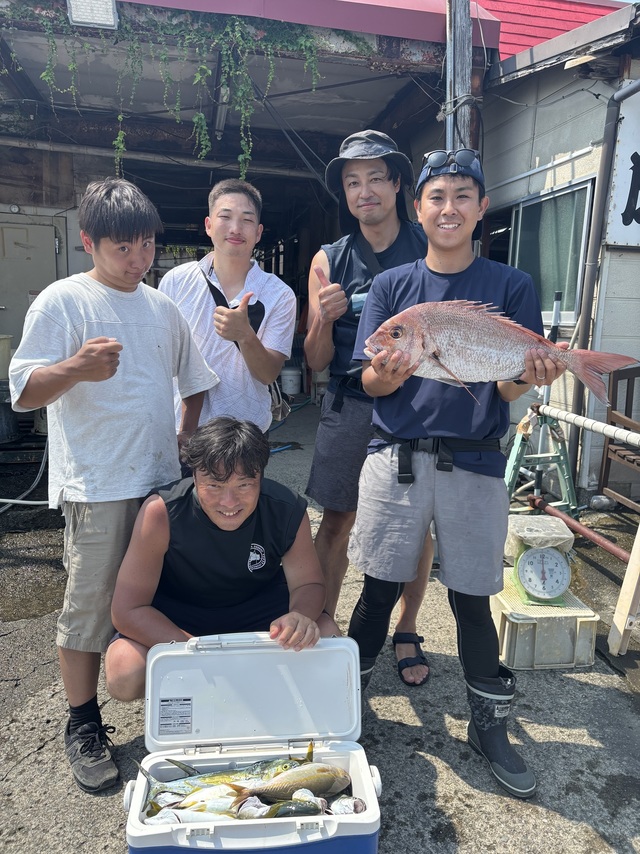 マダイ・イナダ(ブリ)