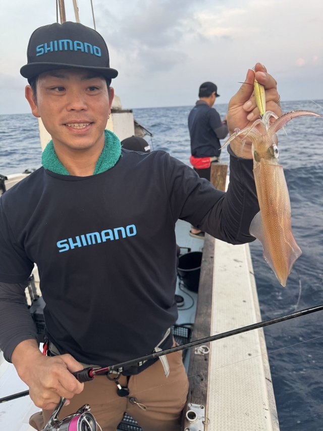 シロイカ(ケンサキイカ)