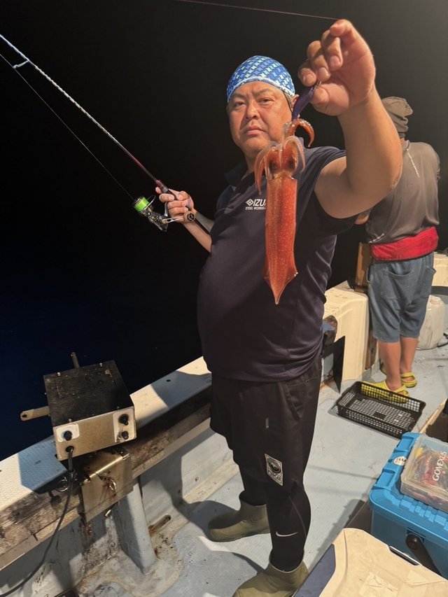 シロイカ(ケンサキイカ)