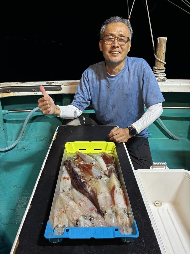 アカイカ(ケンサキイカ)