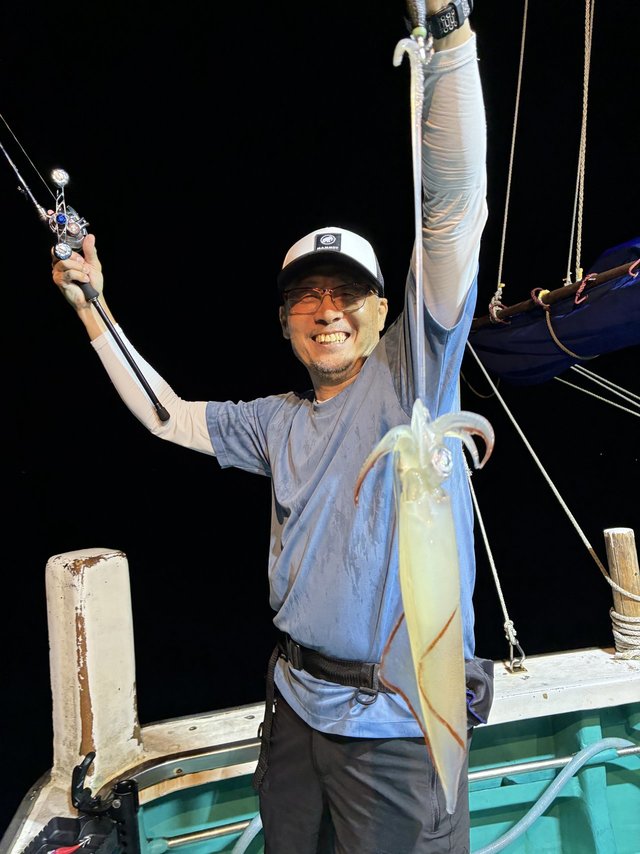 アカイカ(ケンサキイカ)