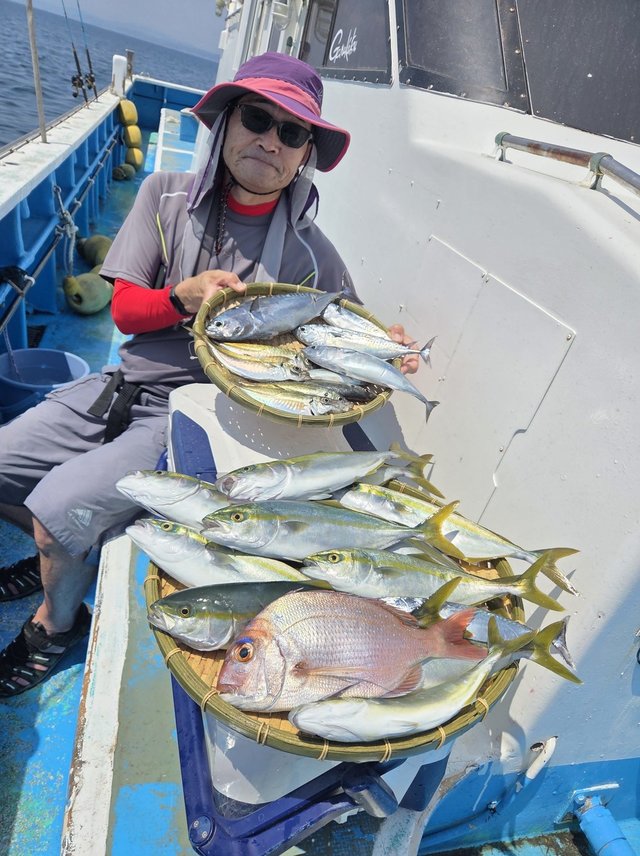 マダイ・ワカシ(ブリ)・イナダ(ブリ)・マルソウダ