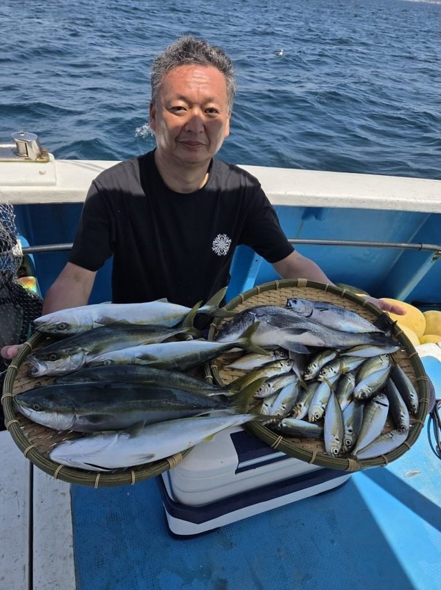 アジ(マアジ)・イナダ(ブリ)