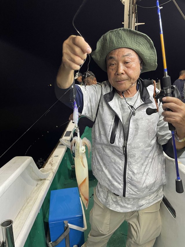 アカイカ(ケンサキイカ)