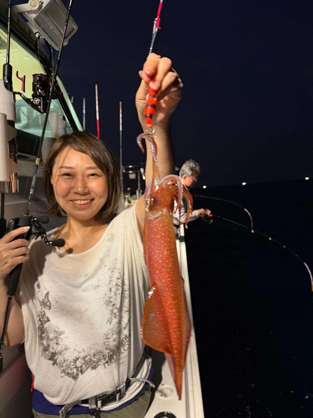 シロイカ(ケンサキイカ)