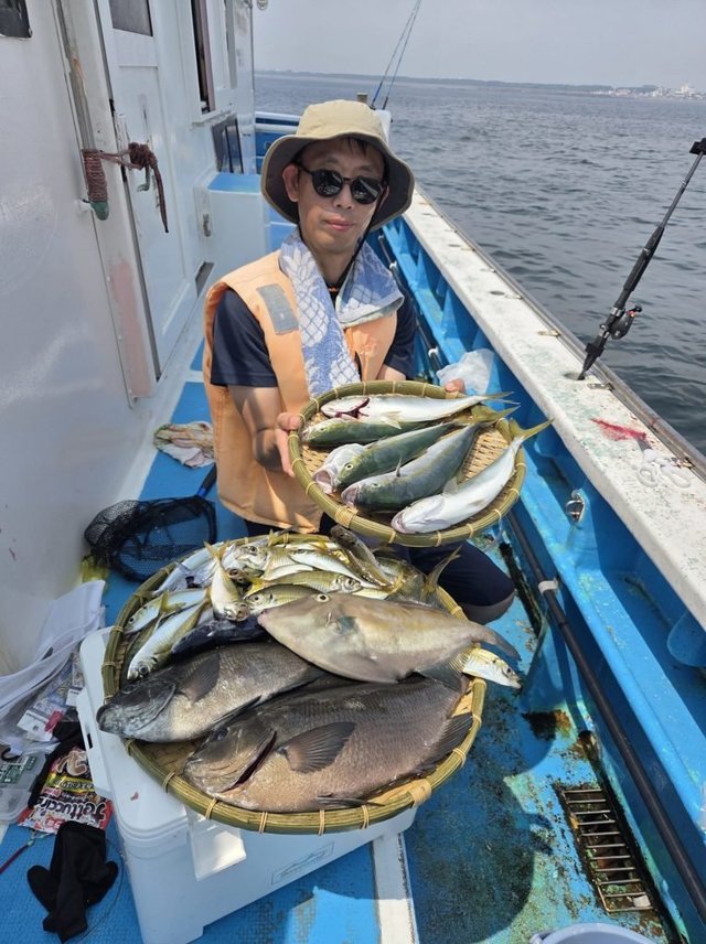 マダイ・ハナダイ(チダイ)・クロダイ・メジナ・アジ(マアジ)・イナダ(ブリ)・ヒラメ・ウマヅラハギ