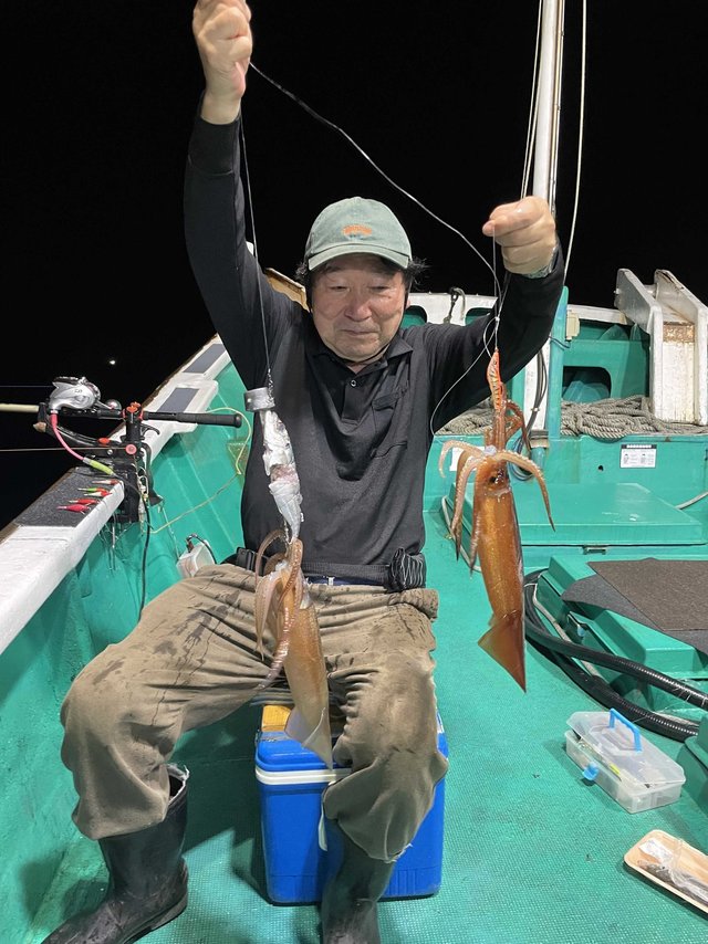 アカイカ(ケンサキイカ)