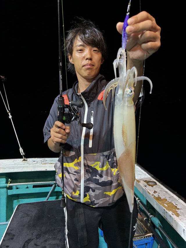 アカイカ(ケンサキイカ)