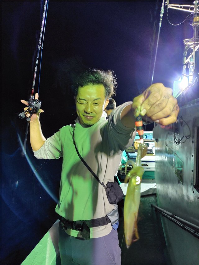 シロイカ(ケンサキイカ)