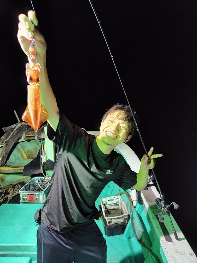 シロイカ(ケンサキイカ)