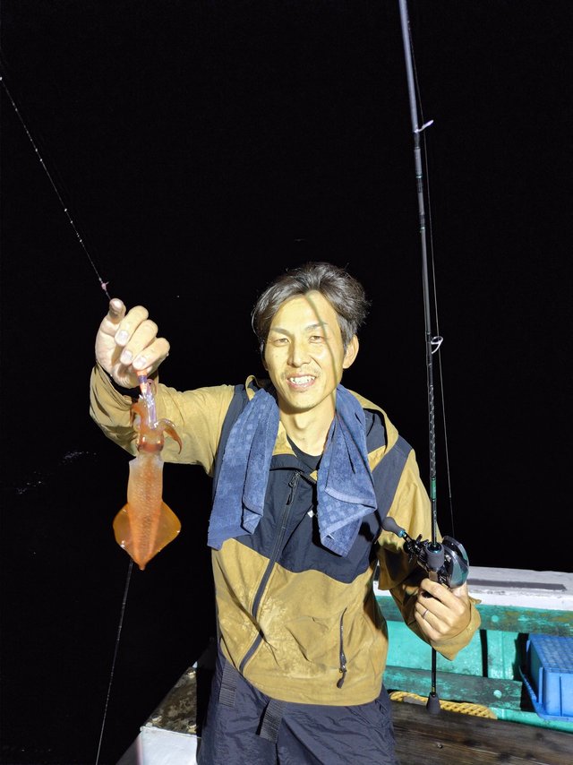 シロイカ(ケンサキイカ)