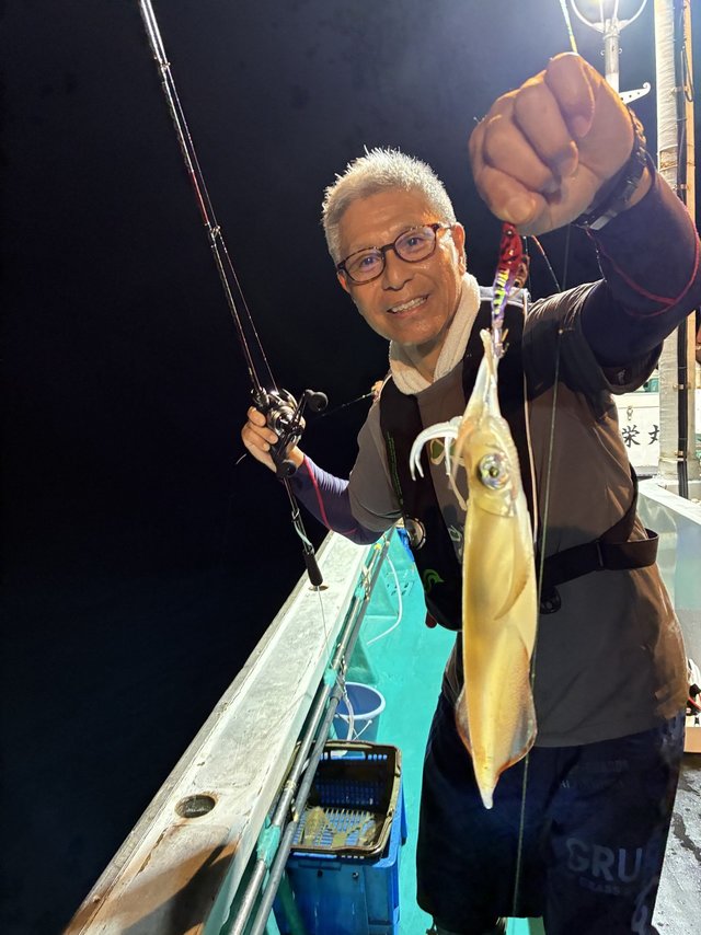 アカイカ(ケンサキイカ)