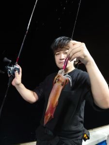 シロイカ(ケンサキイカ)