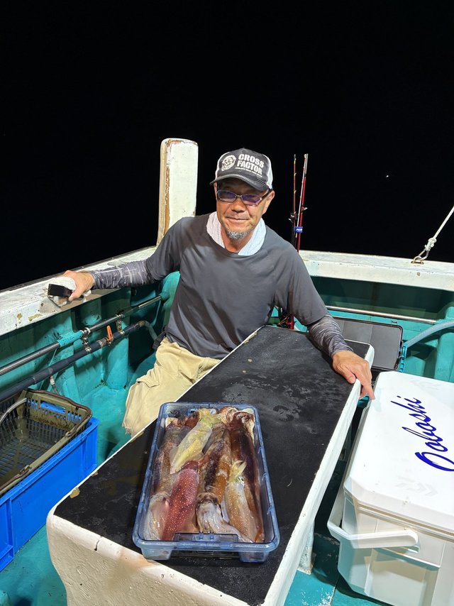 アカイカ(ケンサキイカ)