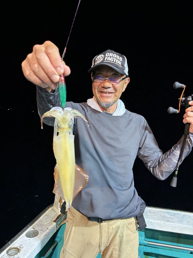 アカイカ(ケンサキイカ)