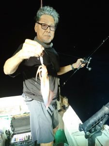 シロイカ(ケンサキイカ)