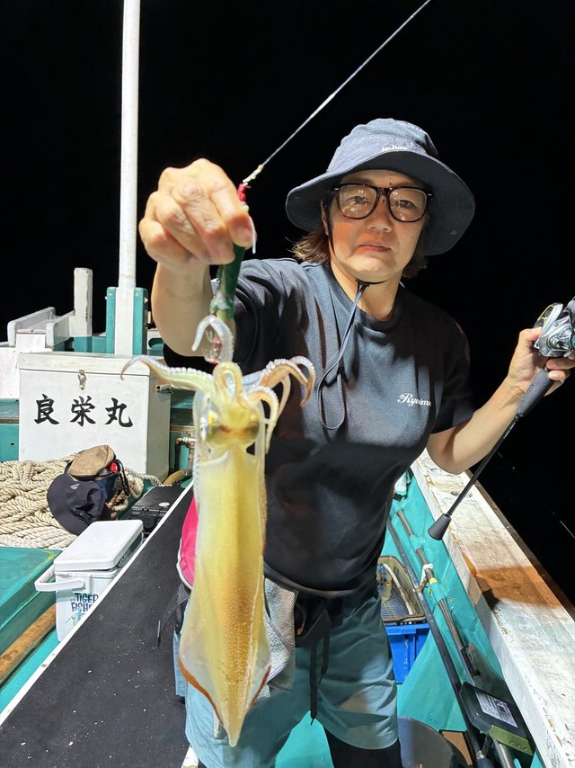 アカイカ(ケンサキイカ)