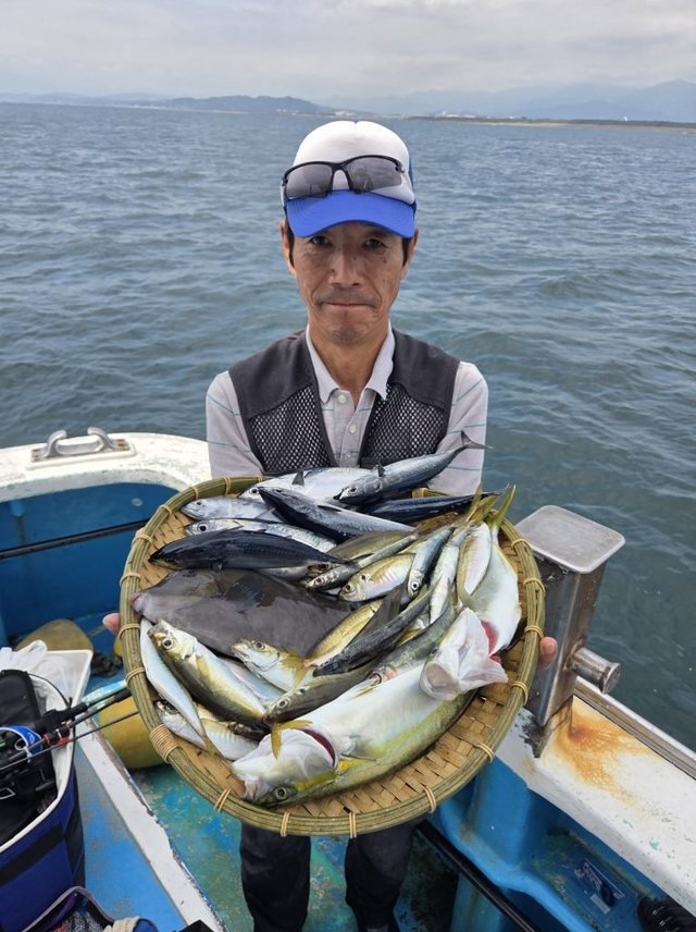 ハナダイ(チダイ)・キジハタ・アジ(マアジ)・イナダ(ブリ)・ヒラソウダ・マルソウダ・ニザダイ・ウルメイワシ