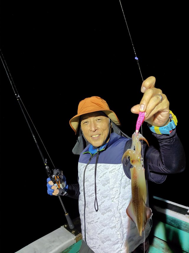 シロイカ(ケンサキイカ)