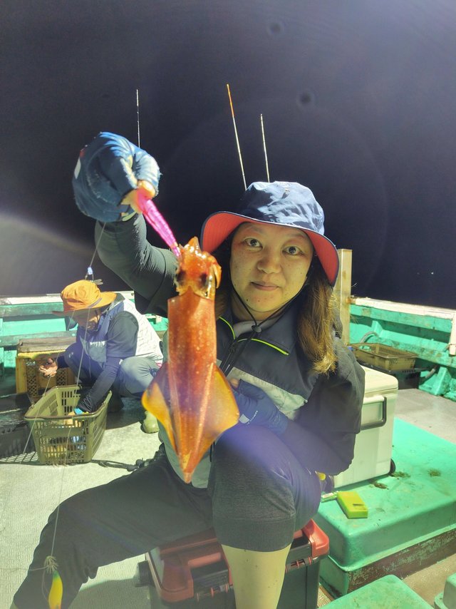 シロイカ(ケンサキイカ)