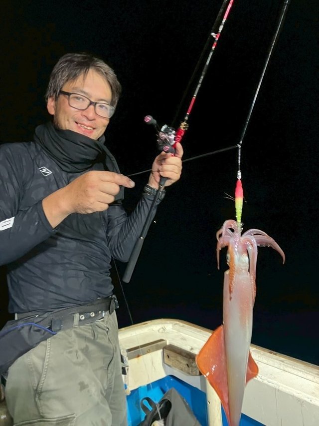 シロイカ(ケンサキイカ)