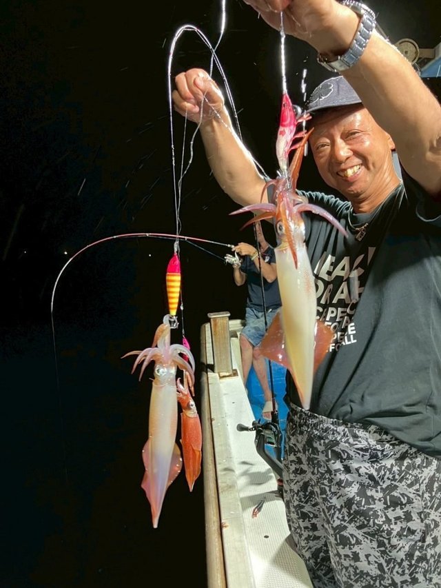 シロイカ(ケンサキイカ)