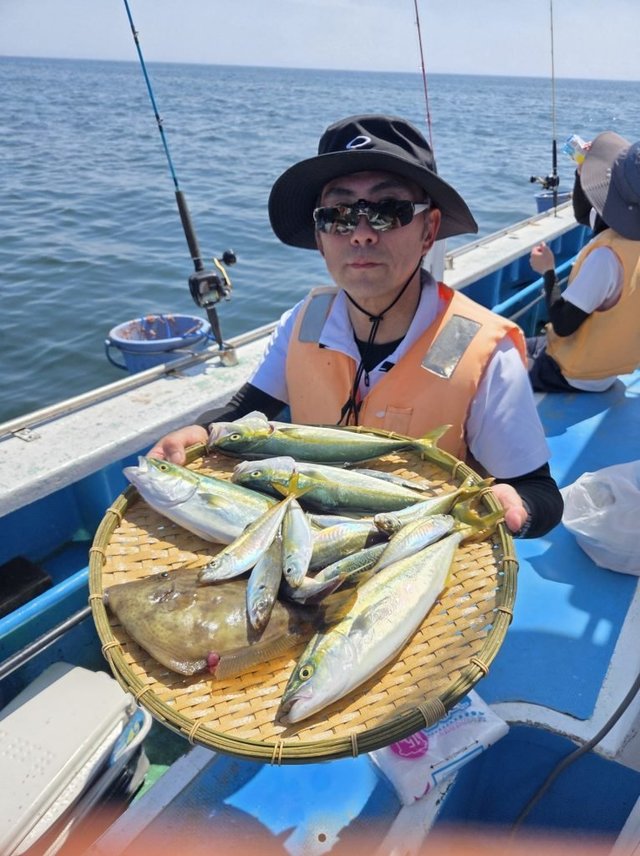 アジ(マアジ)・イナダ(ブリ)・カワハギ