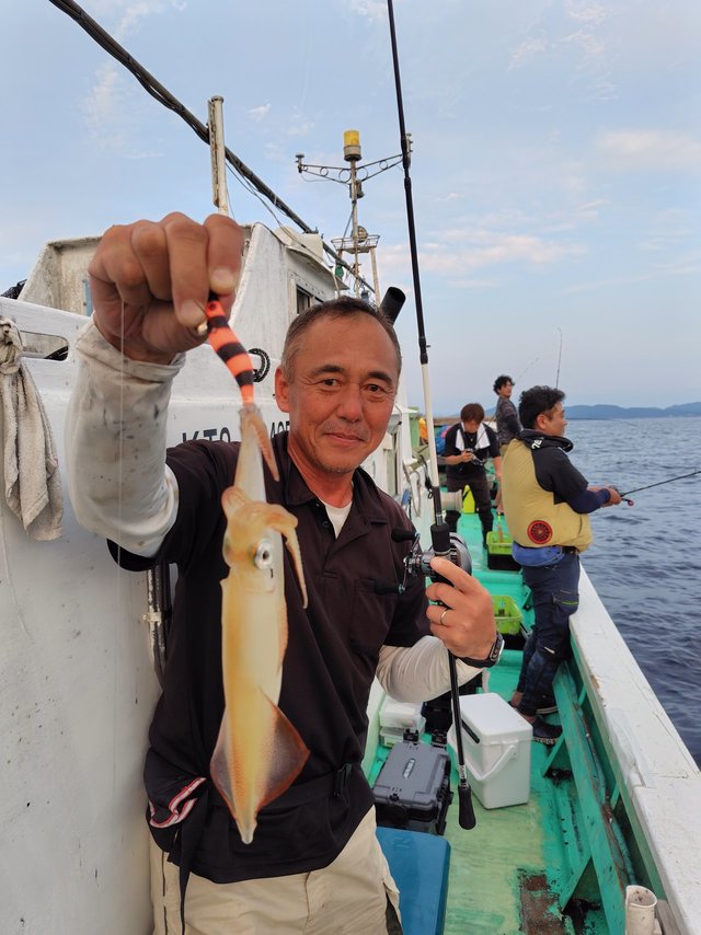 シロイカ(ケンサキイカ)