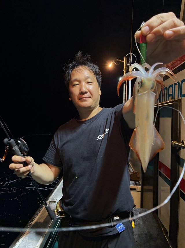 アカイカ(ケンサキイカ)