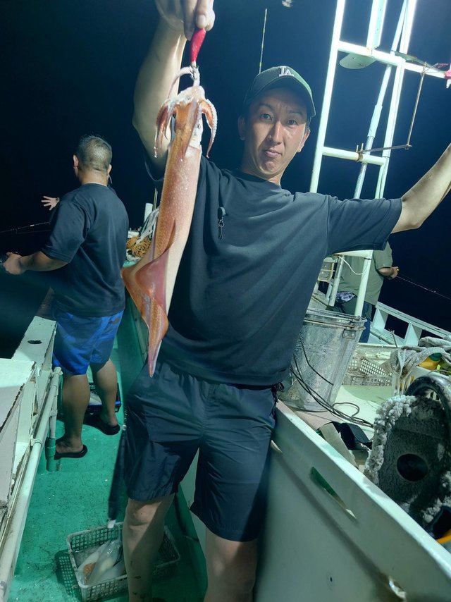 シロイカ(ケンサキイカ)