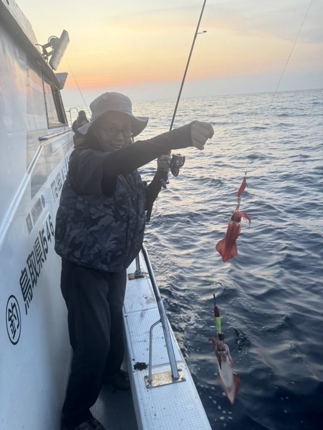 シロイカ(ケンサキイカ)