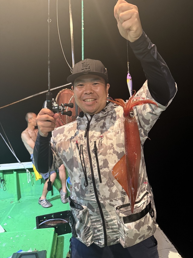 アカイカ(ケンサキイカ)