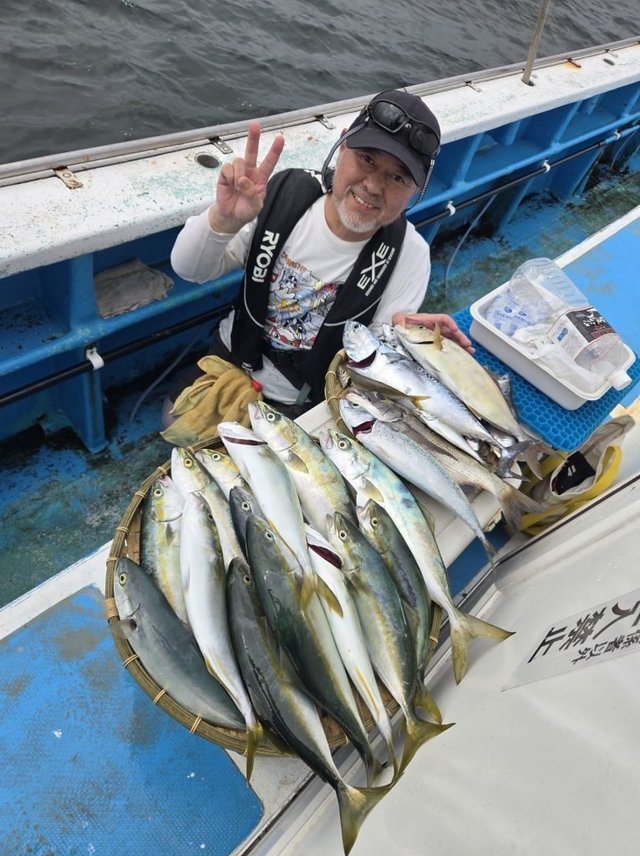 イナダ(ブリ)・カンパチ