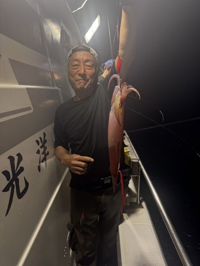 シロイカ(ケンサキイカ)