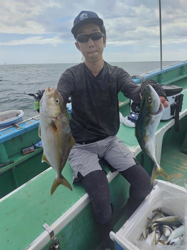 イナダ(ブリ)・カンパチ