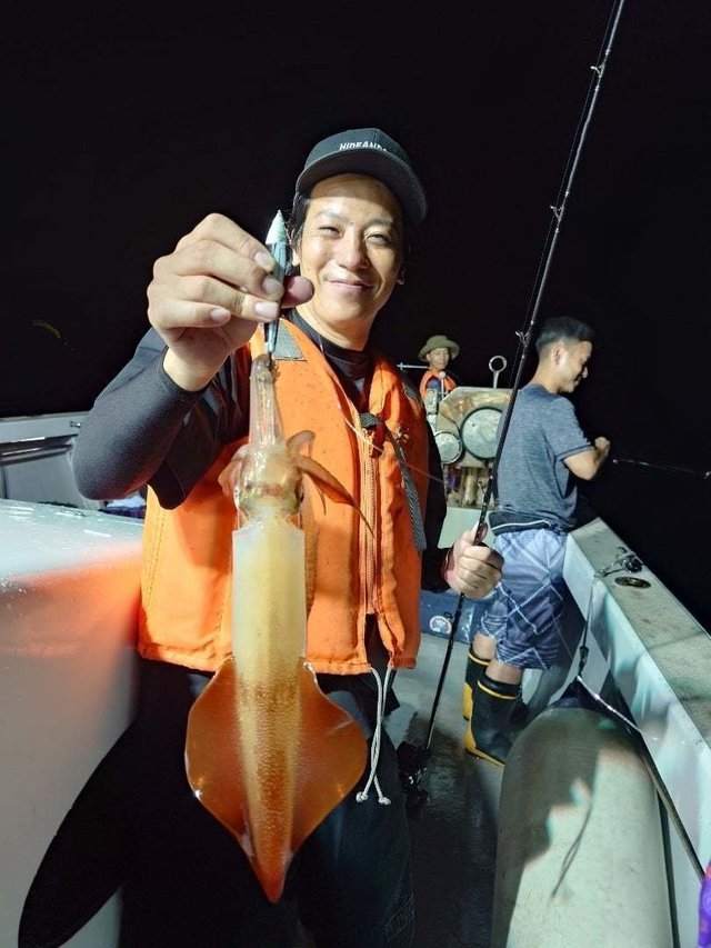 イカ(ケンサキイカ)