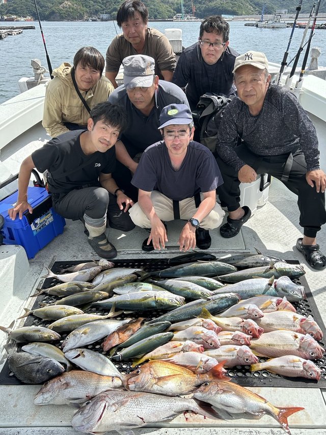 タイ(マダイ)・シオ(カンパチ)・ヨコスジフエダイ