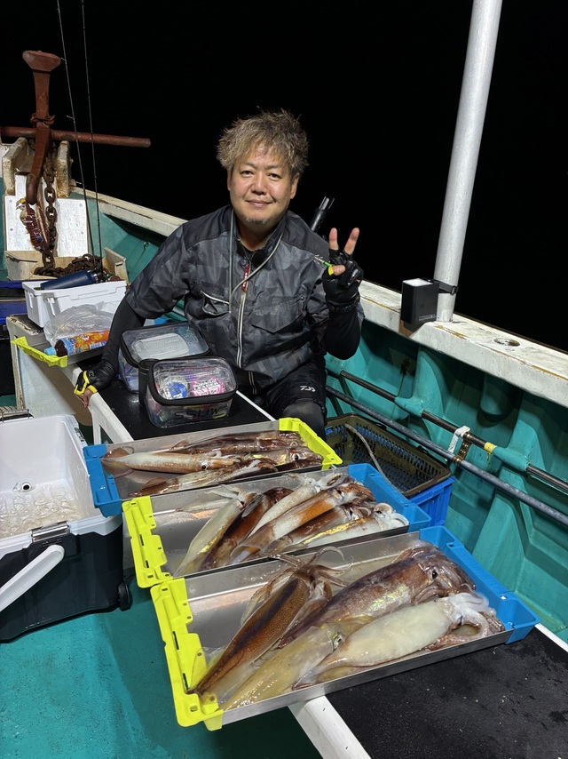 アカイカ(ケンサキイカ)・スルメイカ