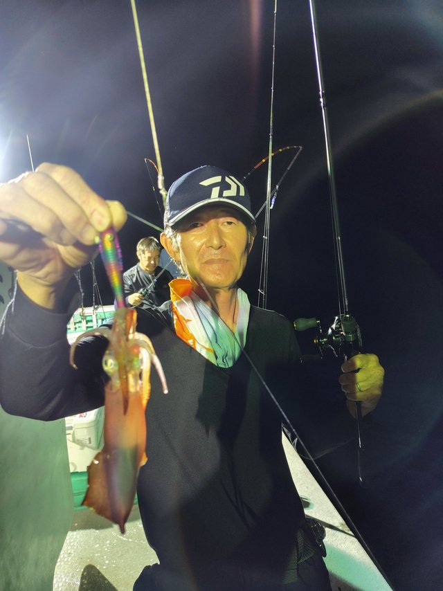 シロイカ(ケンサキイカ)