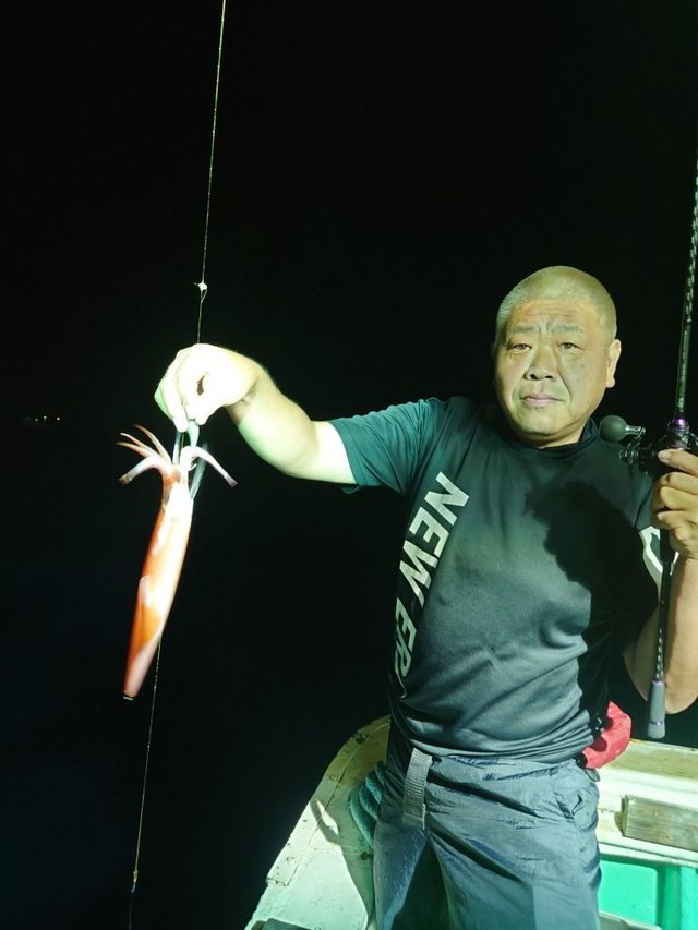 シロイカ(ケンサキイカ)