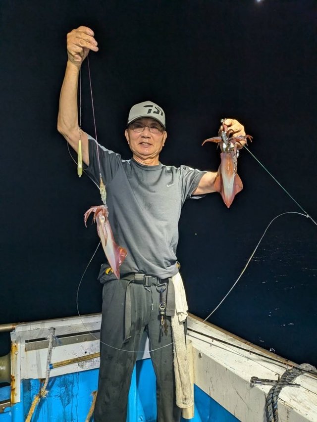 シロイカ(ケンサキイカ)