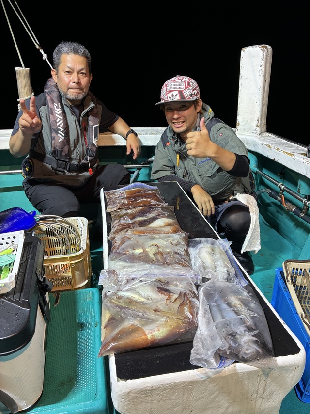 アカイカ(ケンサキイカ)・スルメイカ