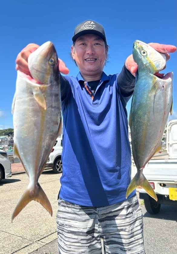 イナダ(ブリ)・ショゴ(カンパチ)