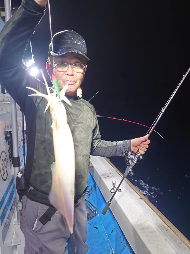 シロイカ(ケンサキイカ)